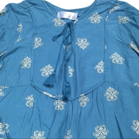 Floral Longsleeve Dress - Picture 4 of 8